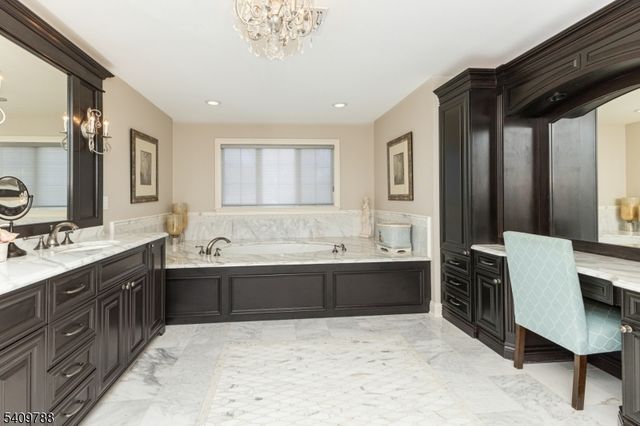 19 Carol Rd, Westfield Town, NJ 07090