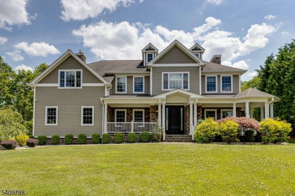 19 Carol Rd, Westfield Town, NJ 07090