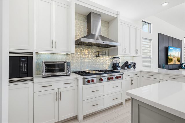 9801 Rennes Lane, Delray Beach, FL 33446