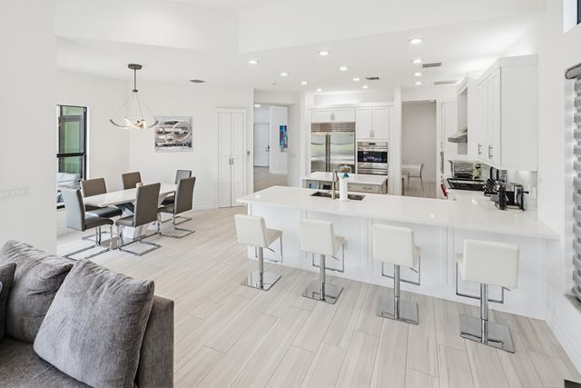 9801 Rennes Lane, Delray Beach, FL 33446