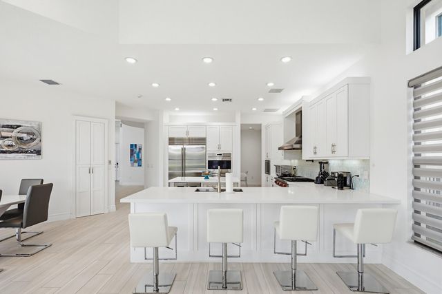 9801 Rennes Lane, Delray Beach, FL 33446