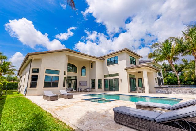 9801 Rennes Lane, Delray Beach, FL 33446