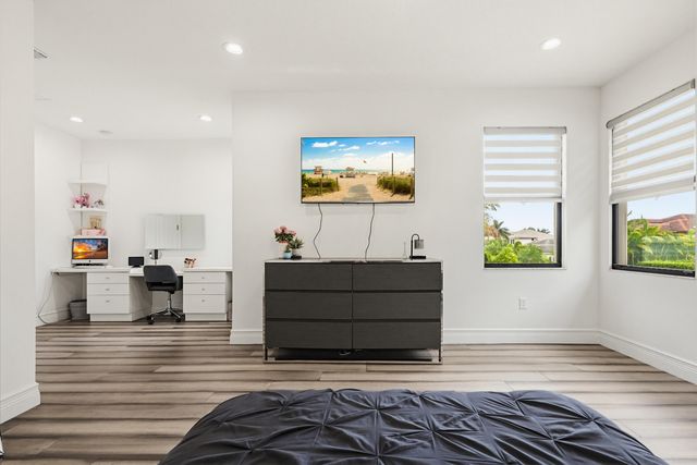 9801 Rennes Lane, Delray Beach, FL 33446