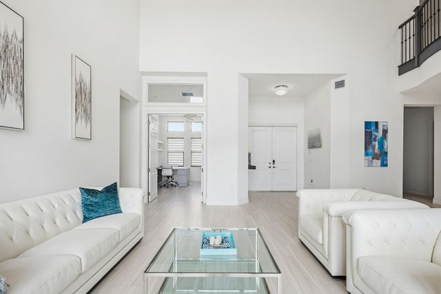 9801 Rennes Lane, Delray Beach, FL 33446