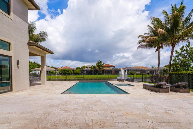 9801 Rennes Lane, Delray Beach, FL 33446