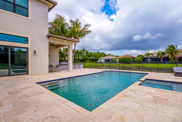 9801 Rennes Lane, Delray Beach, FL 33446