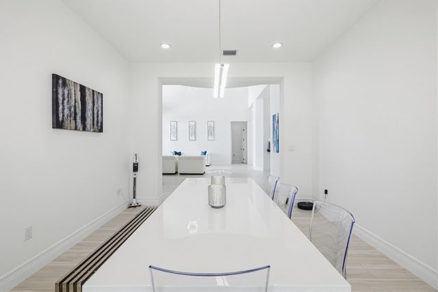 9801 Rennes Lane, Delray Beach, FL 33446