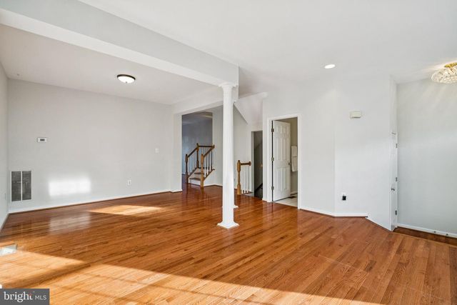 8555 WYNGATE MANOR CT, Alexandria, VA 22309