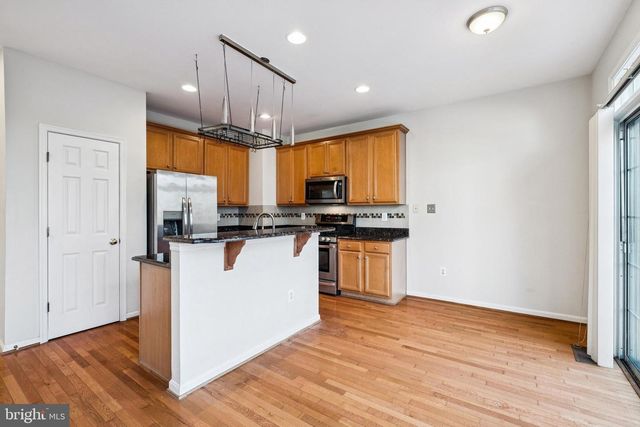 8555 WYNGATE MANOR CT, Alexandria, VA 22309