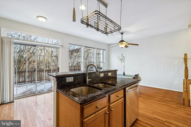 8555 WYNGATE MANOR CT, Alexandria, VA 22309