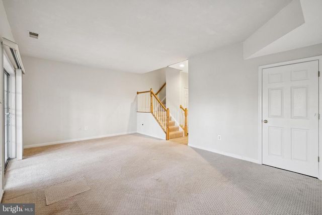 8555 WYNGATE MANOR CT, Alexandria, VA 22309