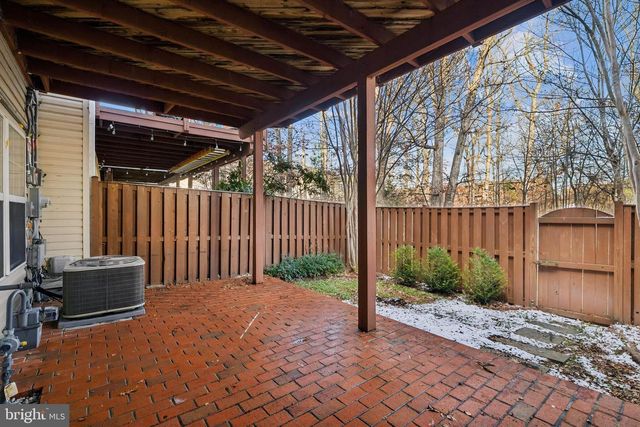 8555 WYNGATE MANOR CT, Alexandria, VA 22309