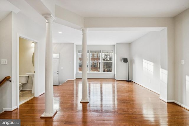 8555 WYNGATE MANOR CT, Alexandria, VA 22309