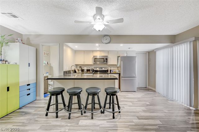 1016 Willow Tree Drive B, Las Vegas, NV 89128