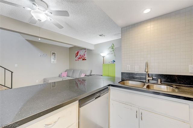 1016 Willow Tree Drive B, Las Vegas, NV 89128