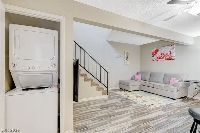 1016 Willow Tree Drive B, Las Vegas, NV 89128