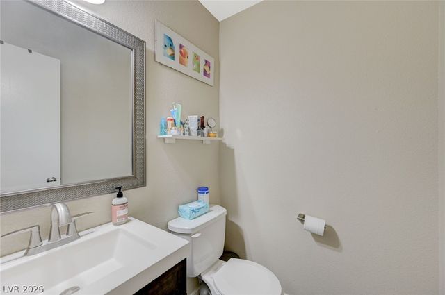 1016 Willow Tree Drive B, Las Vegas, NV 89128