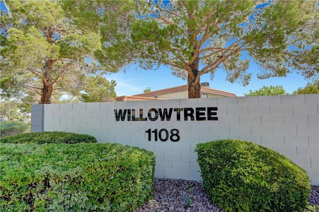 1016 Willow Tree Drive B, Las Vegas, NV 89128
