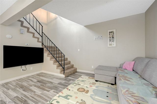 1016 Willow Tree Drive B, Las Vegas, NV 89128