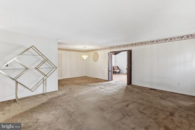 12607 KEMBRIDGE DR, Bowie, MD 20715