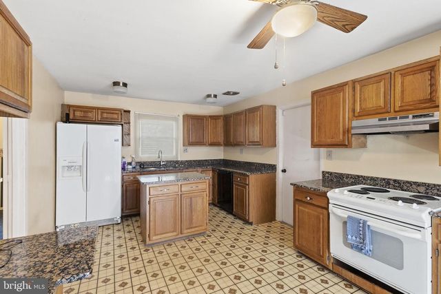 12607 KEMBRIDGE DR, Bowie, MD 20715