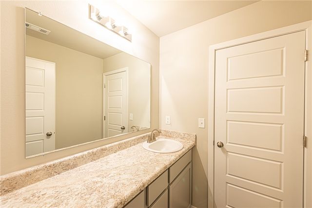 833 E Sparrow Circle, Fayetteville, AR 72701