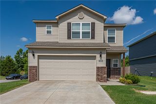 833 E Sparrow Circle, Fayetteville, AR 72701
