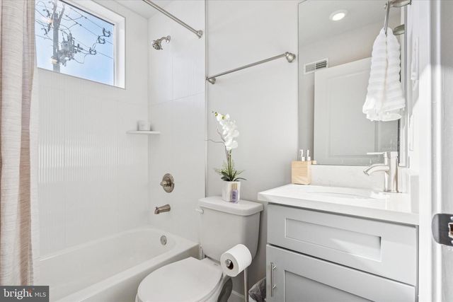 1656 S TANEY ST, Philadelphia, PA 19145