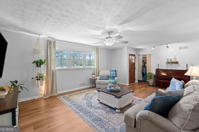 906 Steele Road, Griffin, GA 30223