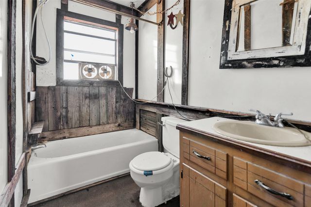 3234 Fm-68, Gober, TX 75443