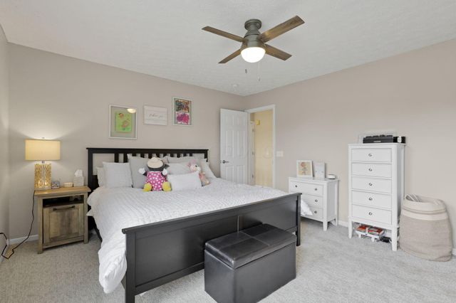 226 Purple Finch Loop, Pataskala, OH 43062