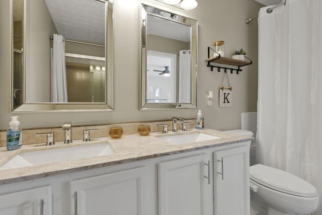 226 Purple Finch Loop, Pataskala, OH 43062