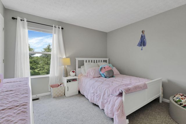 226 Purple Finch Loop, Pataskala, OH 43062