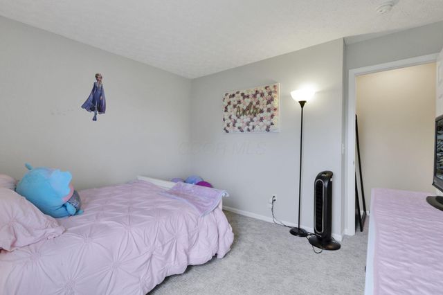226 Purple Finch Loop, Pataskala, OH 43062