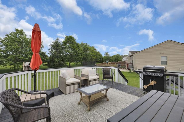 226 Purple Finch Loop, Pataskala, OH 43062