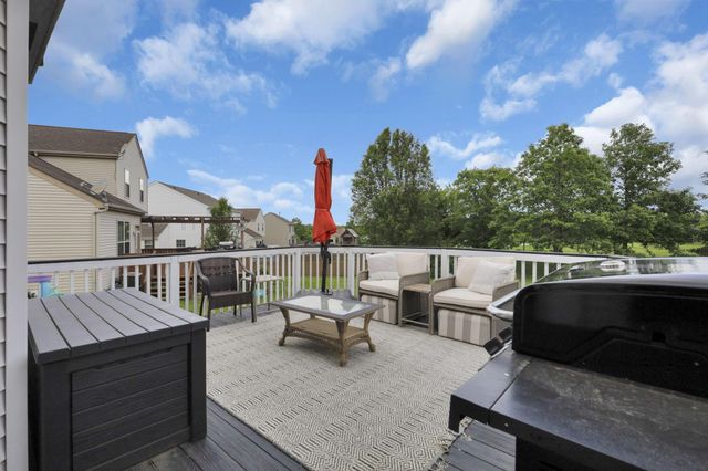 226 Purple Finch Loop, Pataskala, OH 43062