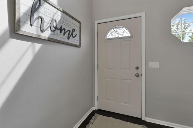 226 Purple Finch Loop, Pataskala, OH 43062