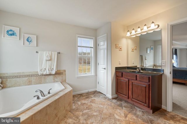 17 KINSLEY LN, Fredericksburg, VA 22406