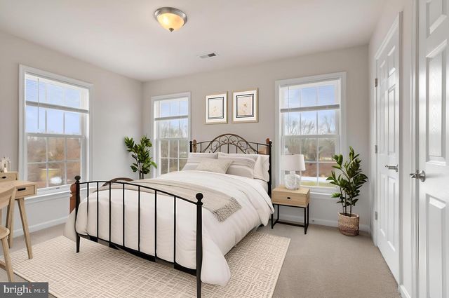 17 KINSLEY LN, Fredericksburg, VA 22406