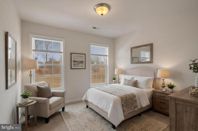 17 KINSLEY LN, Fredericksburg, VA 22406