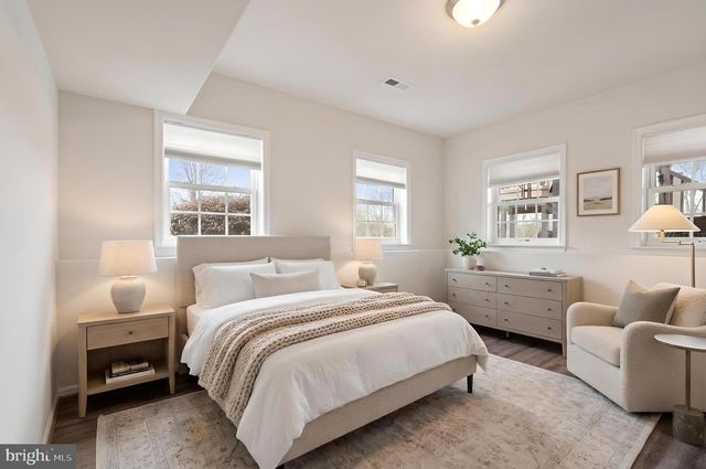 17 KINSLEY LN, Fredericksburg, VA 22406