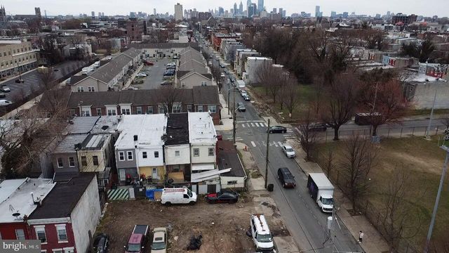 1042 W MONMOUTH ST, Philadelphia, PA 19133