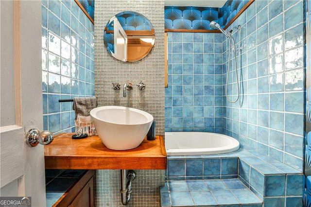 1015 S Candler Street, Decatur, GA 30030