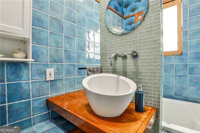 1015 S Candler Street, Decatur, GA 30030