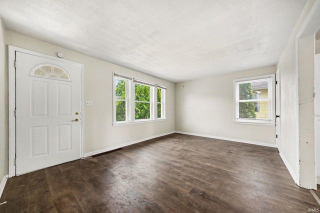 1348 E Donald Street, South Bend, IN 46613