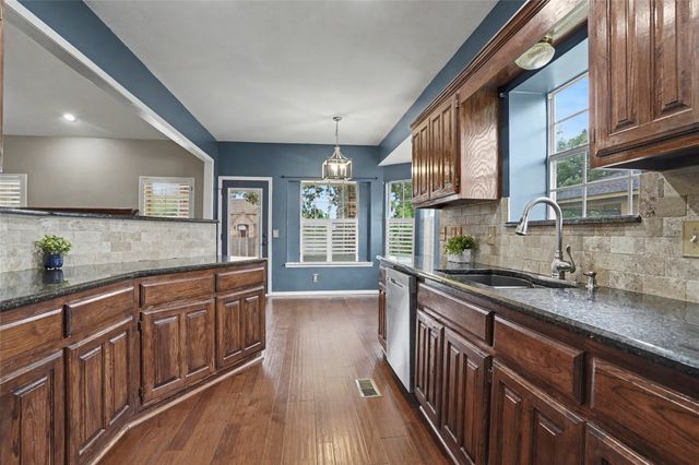 5412 S Narcissus Avenue, Broken Arrow, OK 74011