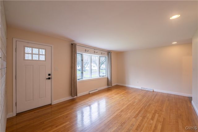 119 Waterbury Avenue, Whitestown, NY 13492