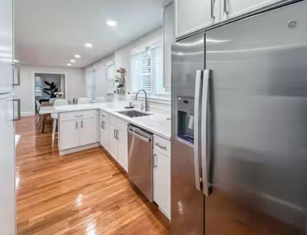 65-67 Saint James Cir 1, Newton, MA 02458