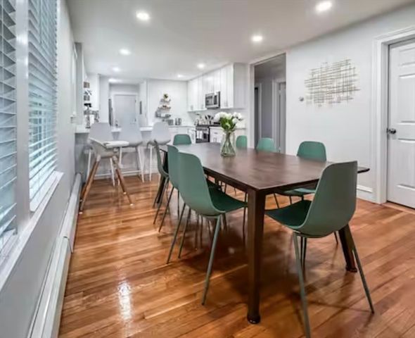 65-67 Saint James Cir 1, Newton, MA 02458