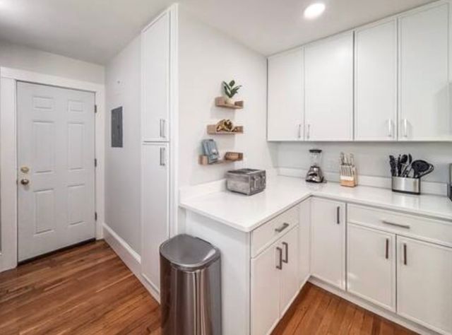 65-67 Saint James Cir 1, Newton, MA 02458